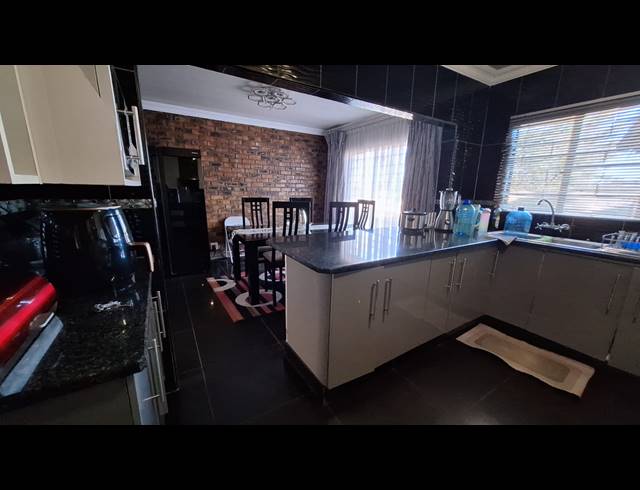 3 BEDROOM HOUSE FOR SALE IN WALDRIFT